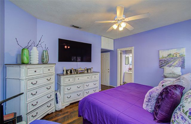 6807 Hollow Hearth Drive, Houston, TX 77084