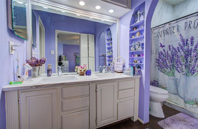 6807 Hollow Hearth Drive, Houston, TX 77084