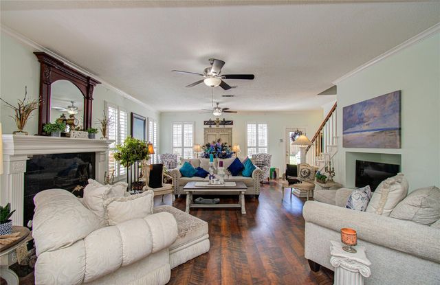 6807 Hollow Hearth Drive, Houston, TX 77084