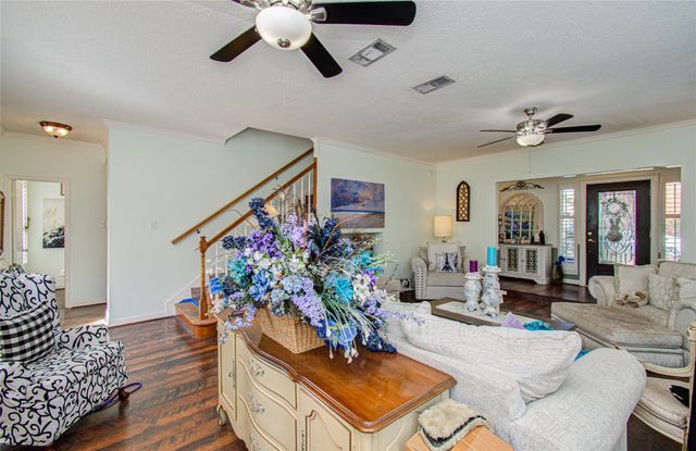 6807 Hollow Hearth Drive, Houston, TX 77084