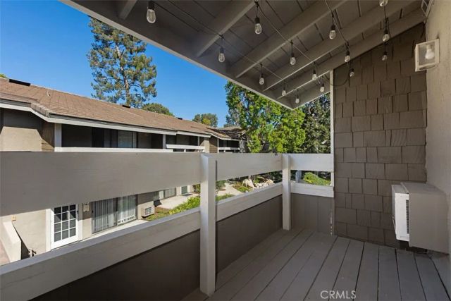 254 Streamwood, Irvine, CA 92620