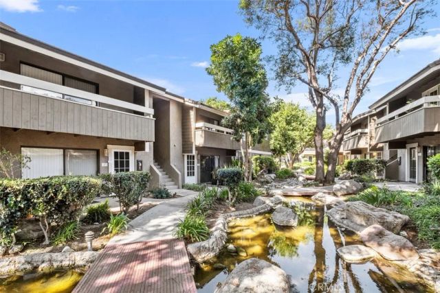 254 Streamwood, Irvine, CA 92620
