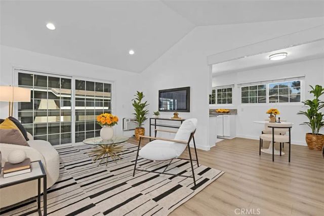 254 Streamwood, Irvine, CA 92620