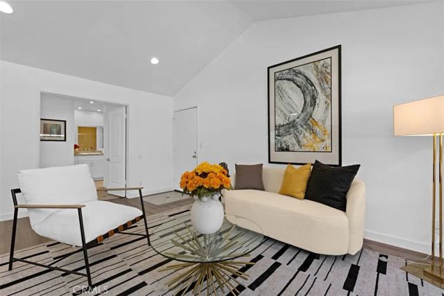 254 Streamwood, Irvine, CA 92620