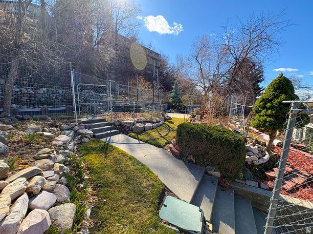 610 MEADOWLARK LN, Bountiful, UT 84010