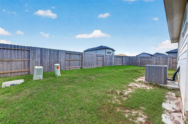 304 Palero Path, Brookshire, TX 77423