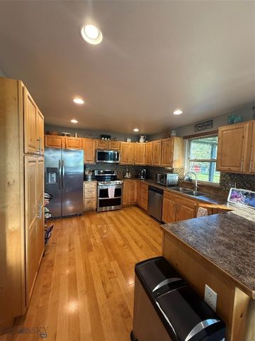218 East Tobiano Trail, Belgrade, MT 59714