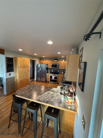 218 East Tobiano Trail, Belgrade, MT 59714