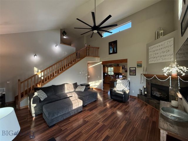 218 East Tobiano Trail, Belgrade, MT 59714
