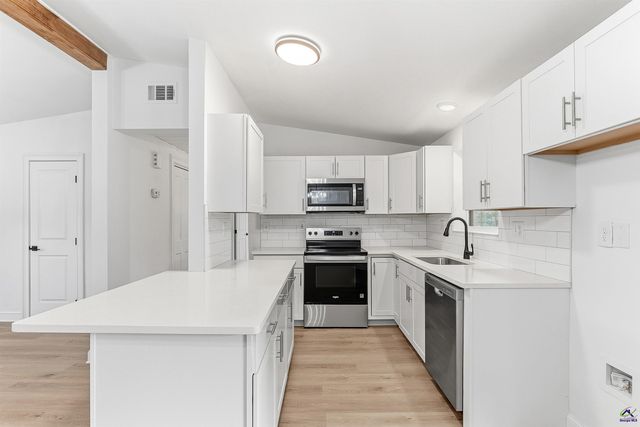 5393 Rogers Rd, Lizella, GA 31052