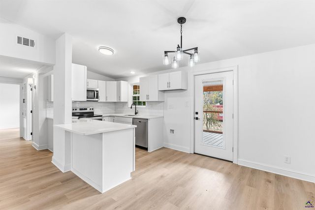 5393 Rogers Rd, Lizella, GA 31052