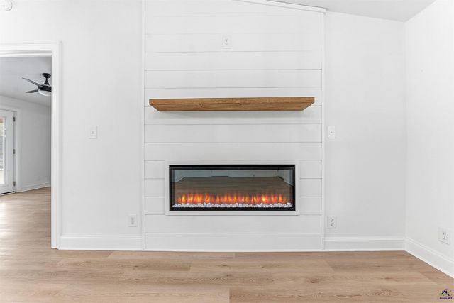 5393 Rogers Rd, Lizella, GA 31052