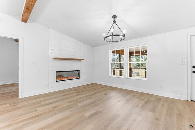 5393 Rogers Rd, Lizella, GA 31052