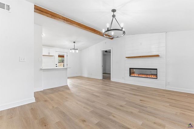 5393 Rogers Rd, Lizella, GA 31052