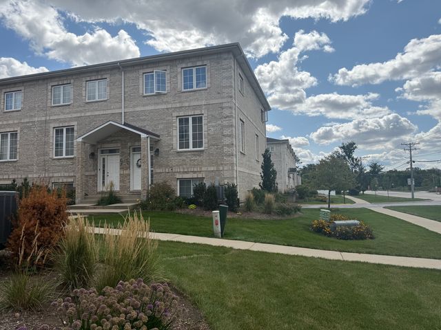 183 N EAST RIVER Road C1, Des Plaines, IL 60016