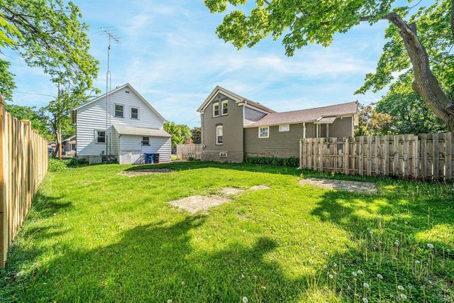 1319 WINNEBAGO AVENUE, Oshkosh, WI 54901