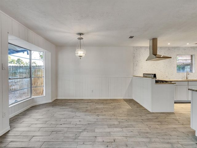 12710 Crow Valley Lane, Houston, TX 77099