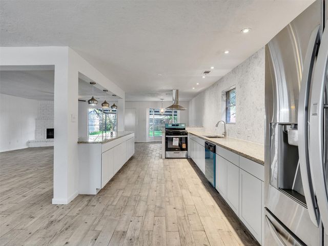 12710 Crow Valley Lane, Houston, TX 77099