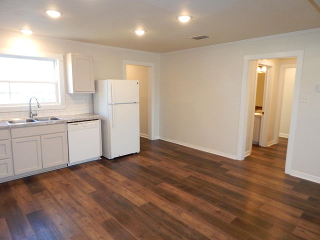 4714 N US HWY 271, Gilmer, TX 75644