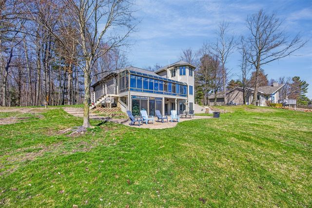 9613 Fawn Ridge Road, Stanwood, MI 49346