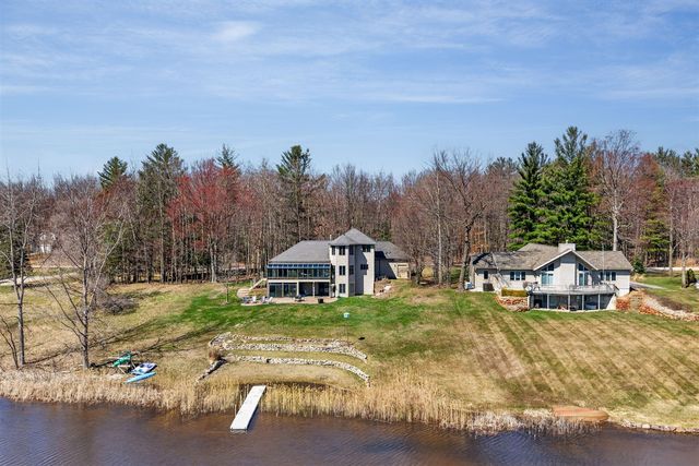 9613 Fawn Ridge Road, Stanwood, MI 49346