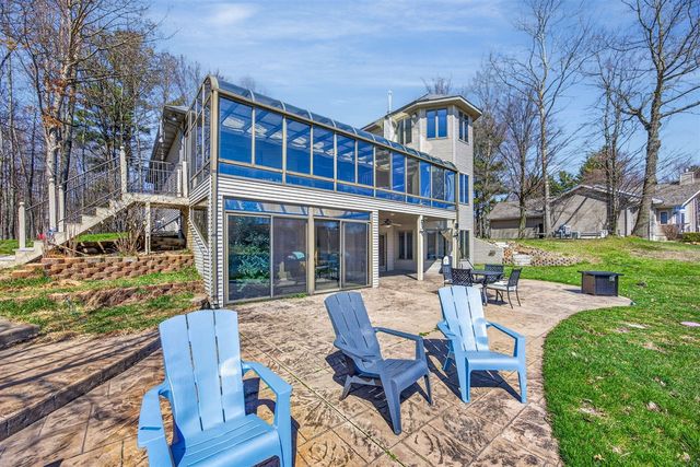 9613 Fawn Ridge Road, Stanwood, MI 49346