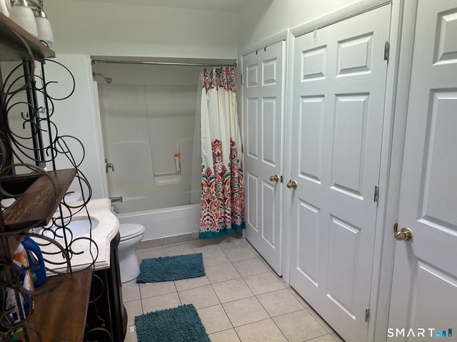 379 Derby Avenue 6B, West Haven, CT 06516
