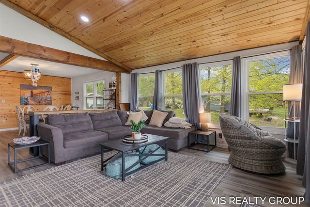 46611 Vine Avenue, Bloomingdale, MI 49026