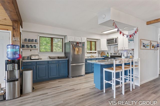 46611 Vine Avenue, Bloomingdale, MI 49026