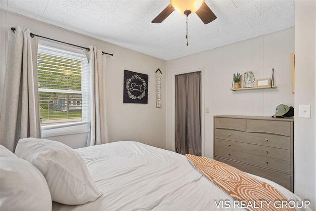 46611 Vine Avenue, Bloomingdale, MI 49026