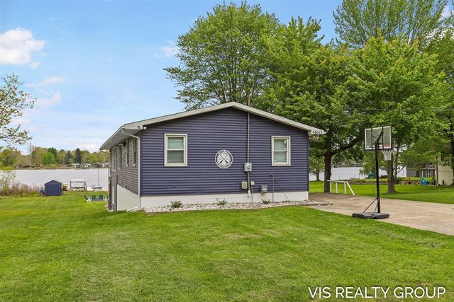 46611 Vine Avenue, Bloomingdale, MI 49026