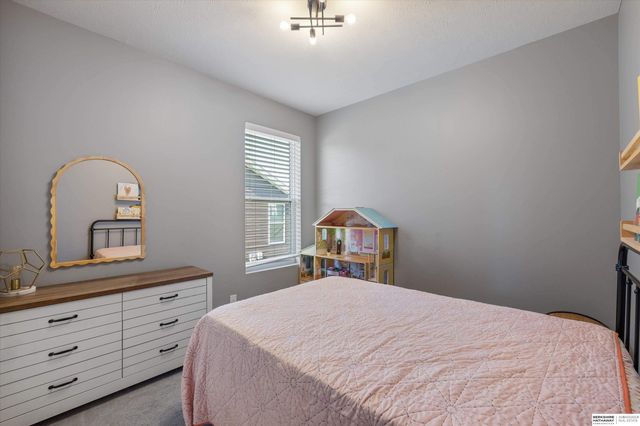 12015 S 212th Street, Gretna, NE 68028