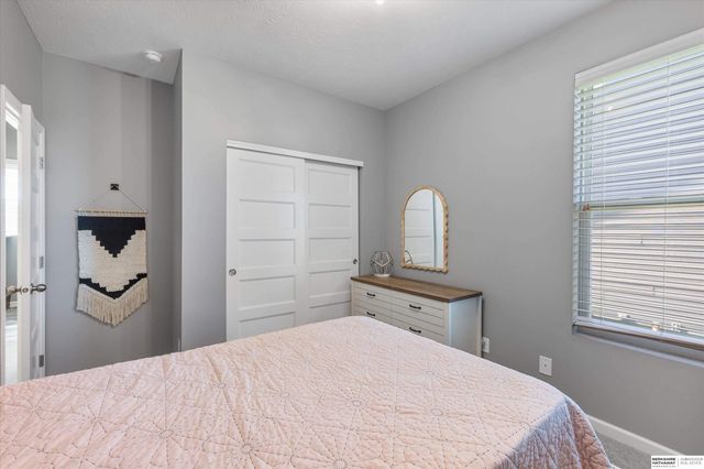 12015 S 212th Street, Gretna, NE 68028