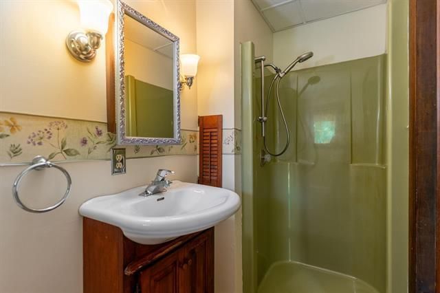 8231 Highview Drive, Winnebago, IL 61088