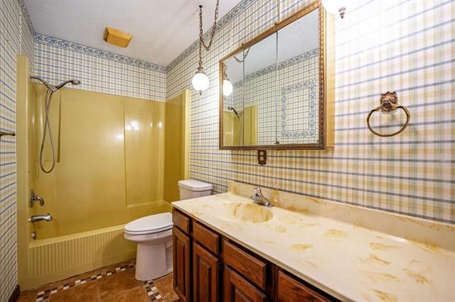 8231 Highview Drive, Winnebago, IL 61088