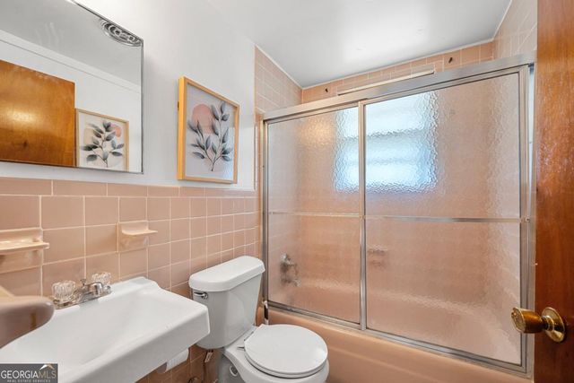 135 5th Avenue, Jonesboro, GA 30236