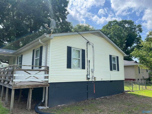 909 Snowden Circle, Boaz, AL 35957