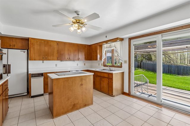 265 Lamplite Lane SE, Cedar Rapids, IA 52403