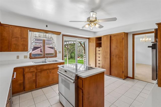 265 Lamplite Lane SE, Cedar Rapids, IA 52403