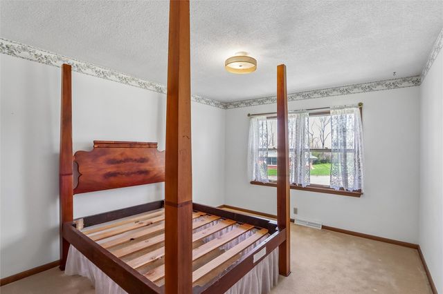 265 Lamplite Lane SE, Cedar Rapids, IA 52403