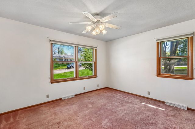 265 Lamplite Lane SE, Cedar Rapids, IA 52403