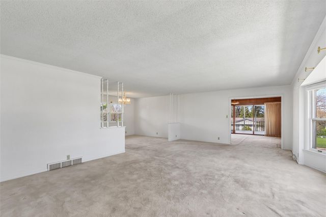 265 Lamplite Lane SE, Cedar Rapids, IA 52403