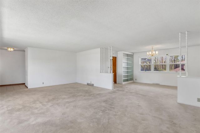 265 Lamplite Lane SE, Cedar Rapids, IA 52403