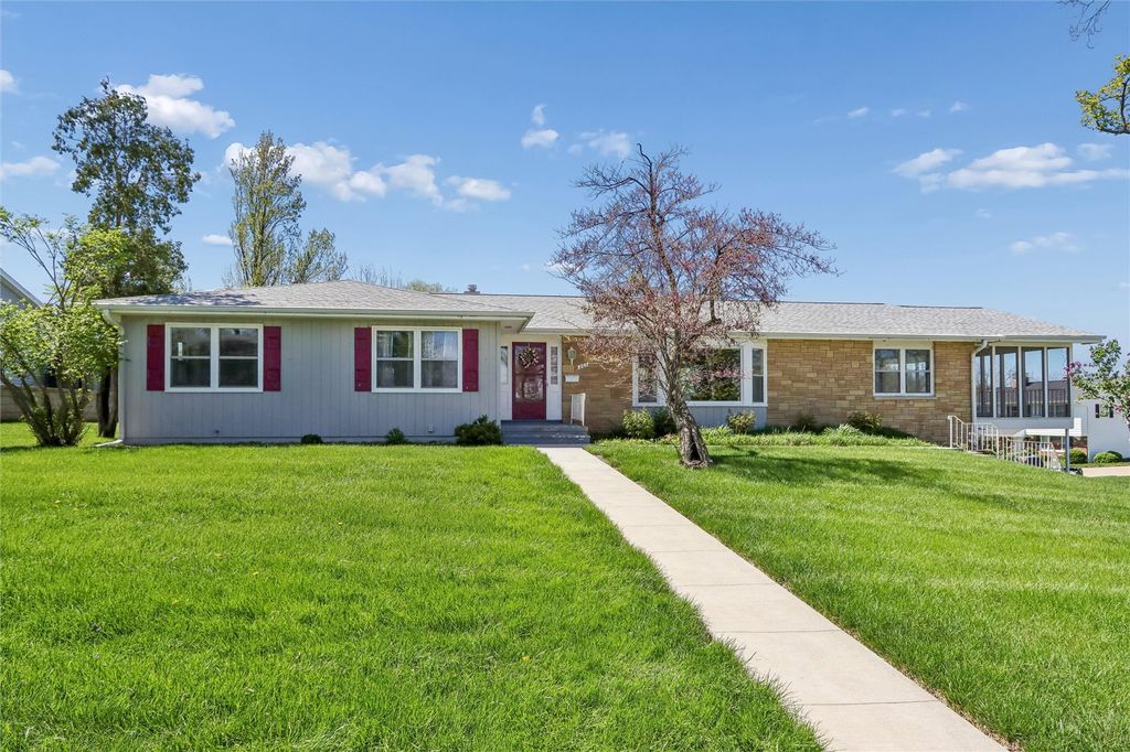 265 Lamplite Lane SE, Cedar Rapids, IA 52403