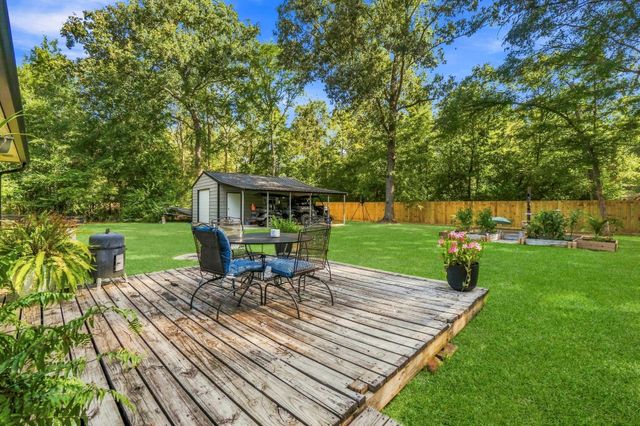 215 Lazy Oak Drive, Livingston, TX 77351