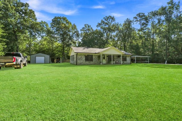 215 Lazy Oak Drive, Livingston, TX 77351