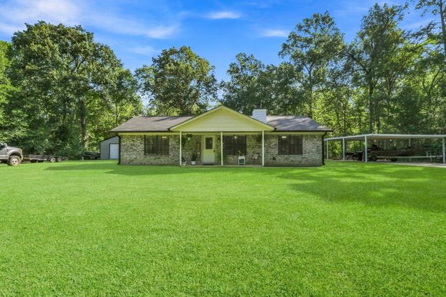 215 Lazy Oak Drive, Livingston, TX 77351