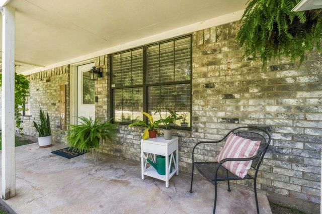 215 Lazy Oak Drive, Livingston, TX 77351