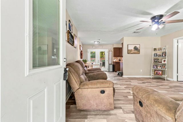 215 Lazy Oak Drive, Livingston, TX 77351