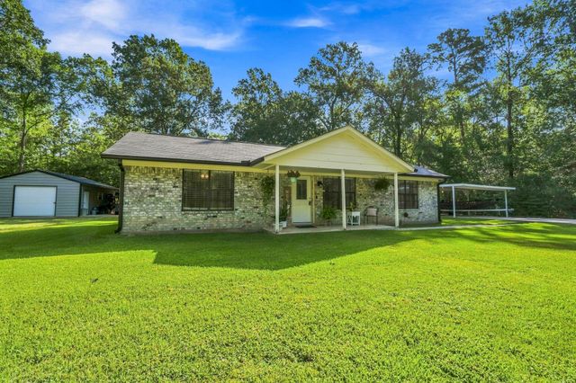 215 Lazy Oak Drive, Livingston, TX 77351